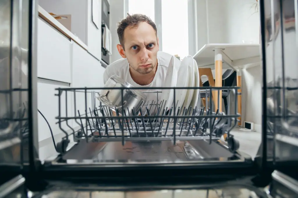 How to get rid of dishwasher odour